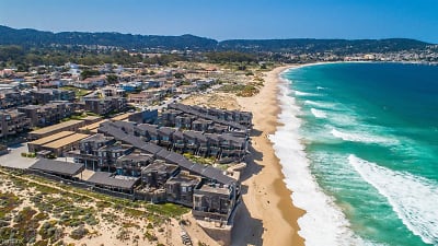 1 Surf Way unit 225 - Monterey, CA