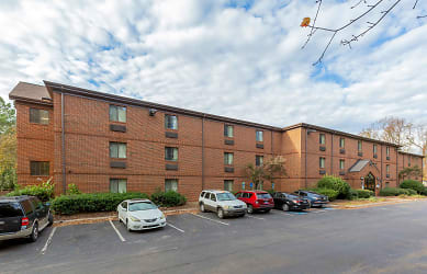 Furnished Studio - Raleigh - North Raleigh - Wake Towne Dr. Apartments - undefined, undefined