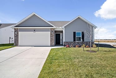 6234 Shale Crescent Dr - West Lafayette, IN