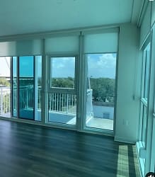 1111 Cleveland St unit 2 - Clearwater, FL
