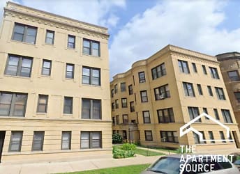 3914 N Pine Grove Ave - Chicago, IL