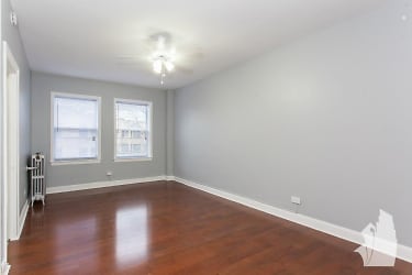 6930 N Greenview Ave unit 302 - Chicago, IL
