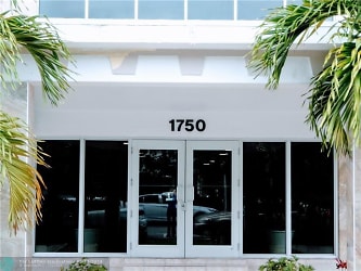 1750 James Ave #10C - Miami Beach, FL