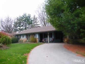 3323 N Smith Pike - Bloomington, IN
