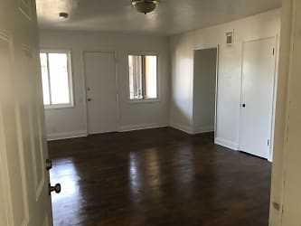 7620 S Western Ave unit 8 - Los Angeles, CA