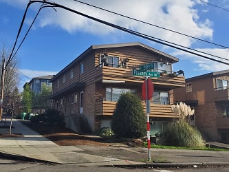 3660 Phinney Ave N unit 4 - Seattle, WA
