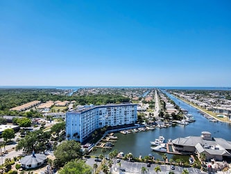 4939 Floramar Terrace #904 - New Port Richey, FL