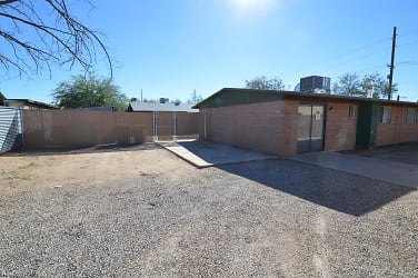 1811 S Van Buren Ave - Tucson, AZ