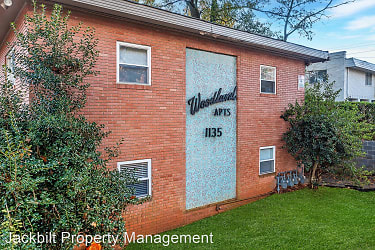 1135 Woodland Ave: Woodland Apartments - Atlanta, GA