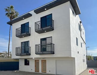 5618 Fulcher Ave - Los Angeles, CA