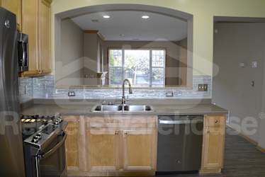 11239 Preswick Blvd - Eden Prairie, MN