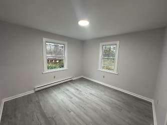 70 Pond Meadow Rd #21 - Essex, CT