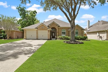 3730 Sunset Meadows Dr - Pearland, TX