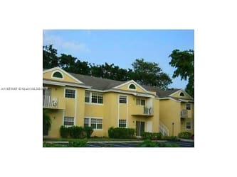 1731 NW 96th Terrace #2G - Pembroke Pines, FL