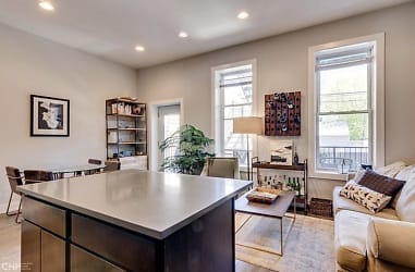 853 N Winchester Ave #2R - Chicago, IL