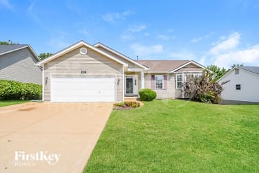 3017 Valley Oaks Dr - Imperial, MO