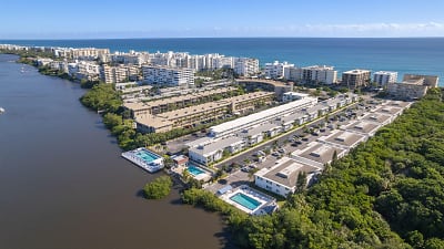 4201 S Ocean Blvd #M4 - South Palm Beach, FL