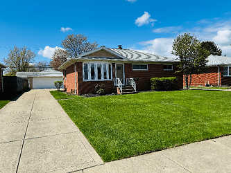 848 Charles St - Willowick, OH