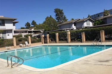 9580 Easter Way - San Diego, CA