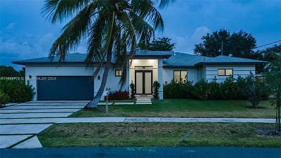 1930 SW 36th Ave #0 - Fort Lauderdale, FL