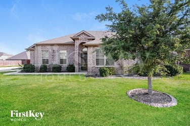 1629 Signature Dr - Weatherford, TX
