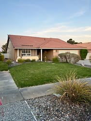 27505 Lakeview Dr - Helendale, CA