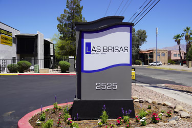 Las Brisas Apartments - Tucson, AZ