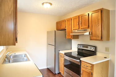 Cambria Heights Apartments & Townhomes - East Lansing, MI