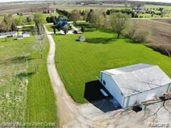 16135 Petz Rd - Capac, MI