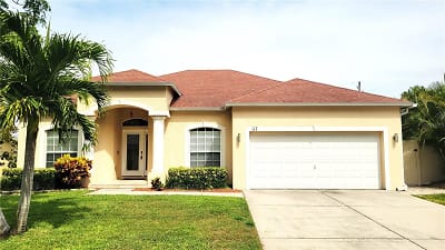 117 Maplewood Ave - Clearwater, FL