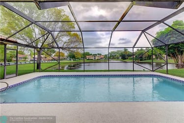 2051 NW 108th Ln - Coral Springs, FL