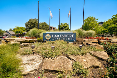 Lakeshore Apartments - Indianapolis, IN