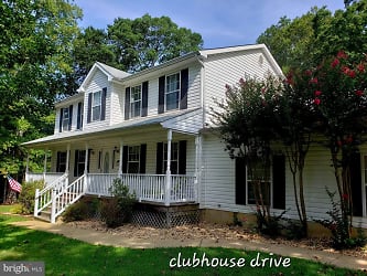308 Clubhouse Dr - Lusby, MD