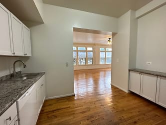 5959 N Kenmore Ave unit 100 - Chicago, IL