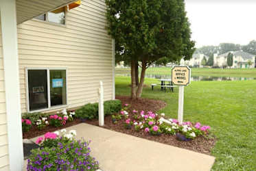 Alpine Lake Apartments - Jackson, MI