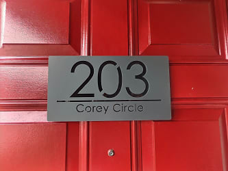 203 Corey Cir - Fort Oglethorpe, GA