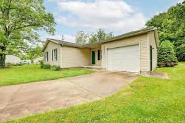 5903 S Wallace Ct - Bloomington, IN