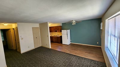 Spring Manor Apartments - New Albany, IN