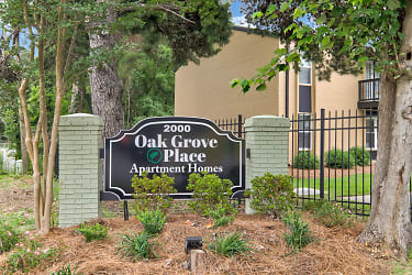 Oak Grove Place Apartments - Hattiesburg, MS