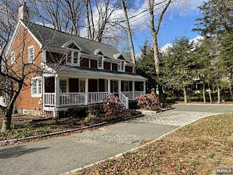 261 E Saddle River Rd - Saddle River, NJ