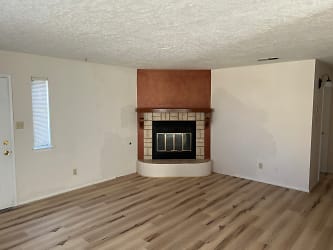 5801 Lowell St NE unit 10 - undefined, undefined