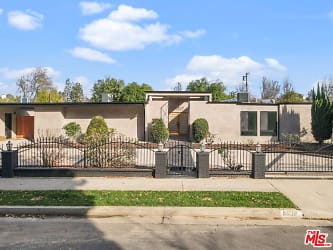 6236 Sale Ave - Los Angeles, CA