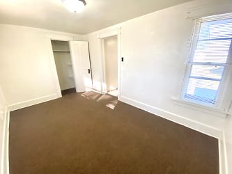 427 Smith Ave NW unit 4 - undefined, undefined