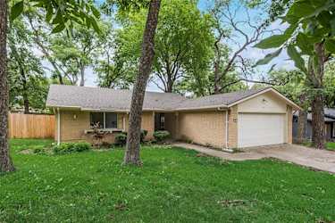 4 Eastlane Pl - Plano, TX