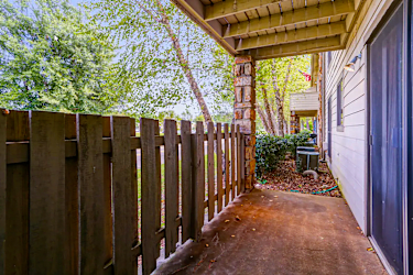 The Fairway At Fianna Hills Apartments - Fort Smith, AR