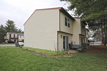 2482 Brittany Ln unit 1 - Bloomington, IN