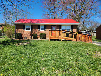 317 Ashgrove Dr - Mount Sterling, KY