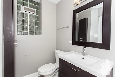 3852 N Southport Ave unit 3852-2 - Chicago, IL