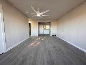 1908 Inler Ave unit A - Lubbock, TX