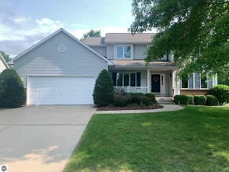 1631 Eastpointe Dr - Mount Pleasant, MI